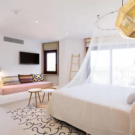 Gatzara Santa Gertrudis Отель 4*
